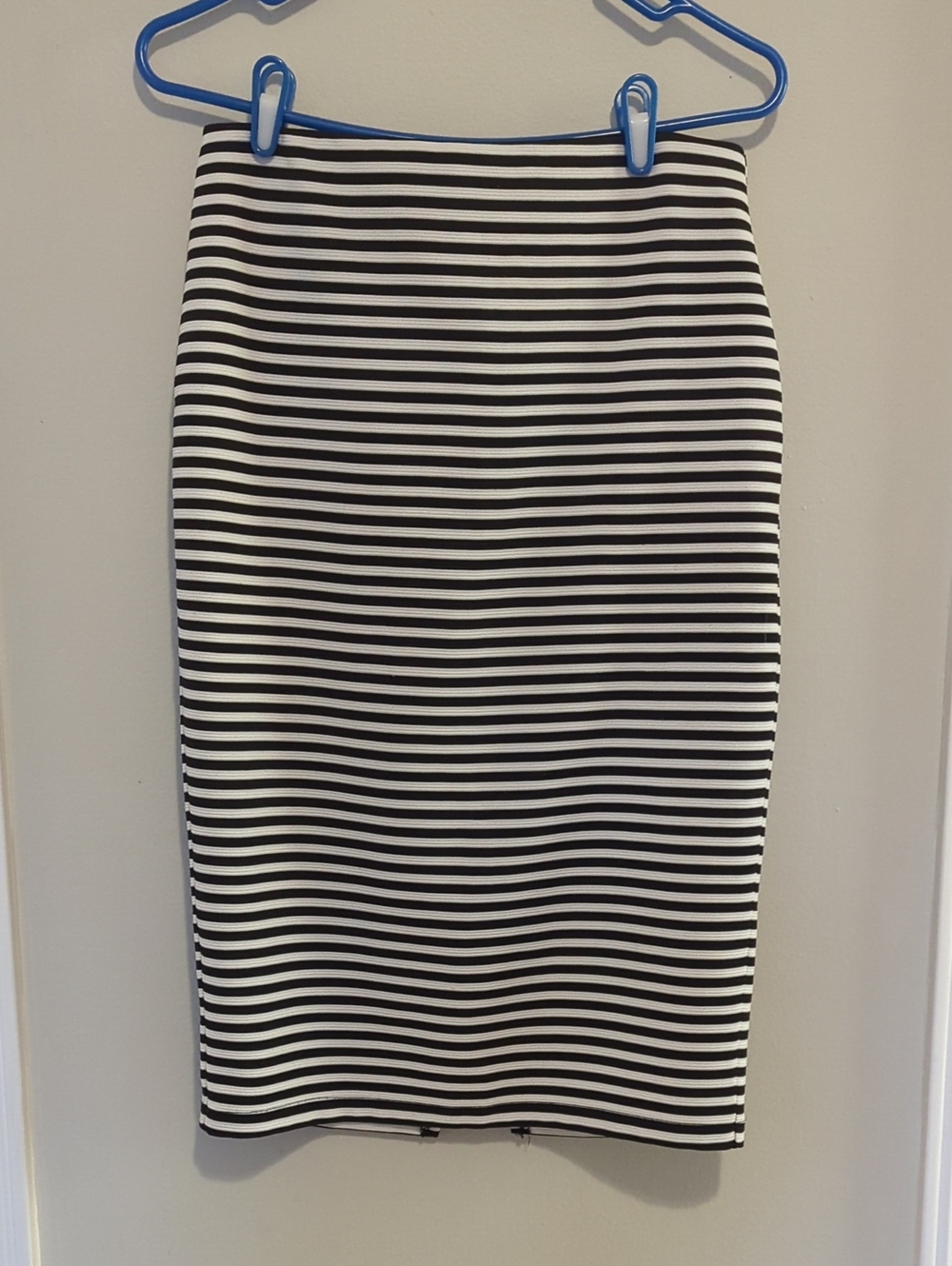 Forever 21 Black and White Striped Pencil Skirt